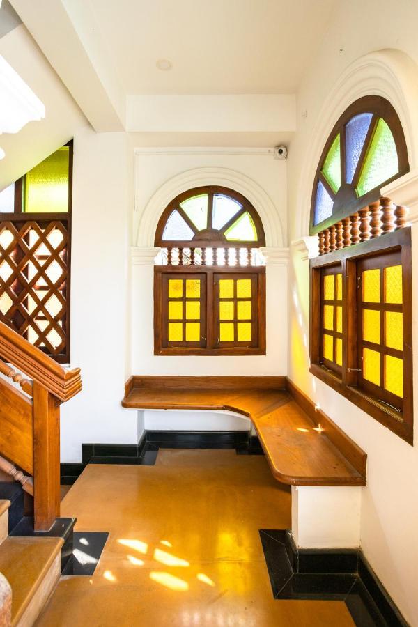Appartement The Barracks Cochin à Kochi Extérieur photo